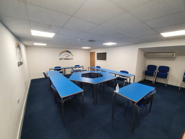 Room Hire (for up to 12 people) - Image 7